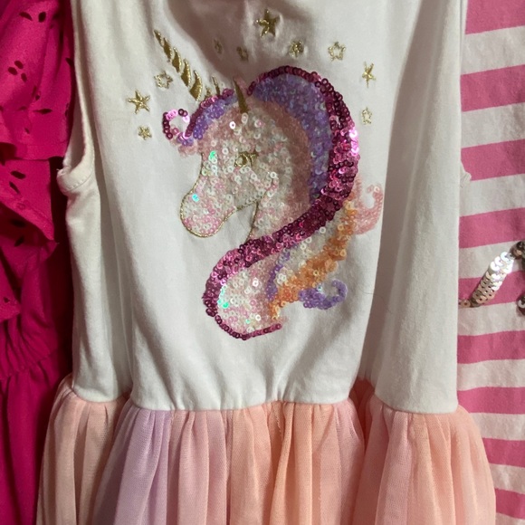 Girls size 5 dresses. Excellent condition! - Picture 3 of 5